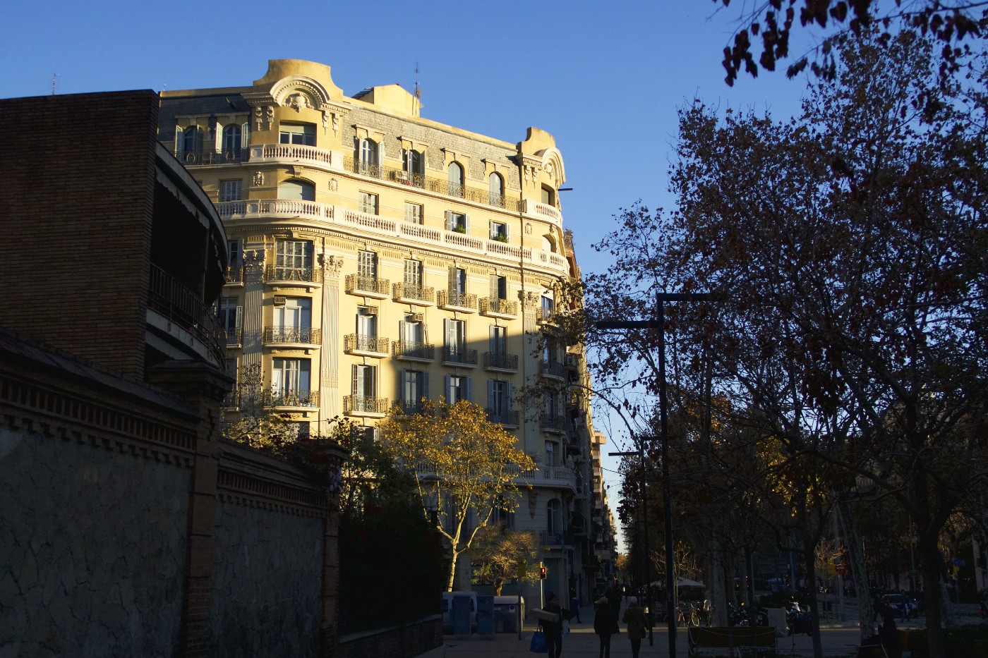 Here's what you need to know about planning the perfect trip. The Barcelona Trip Part 2 2 Sides Of The Same Coin By Steve Oh Medium