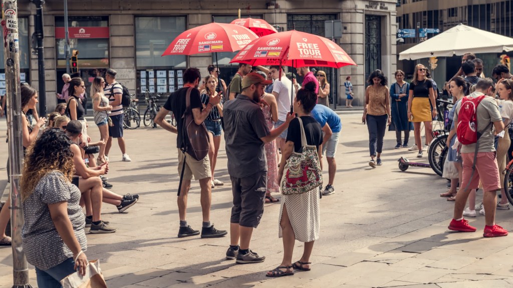 Exploring Gaudi Free Walking Tour&nbsp;Barcelona